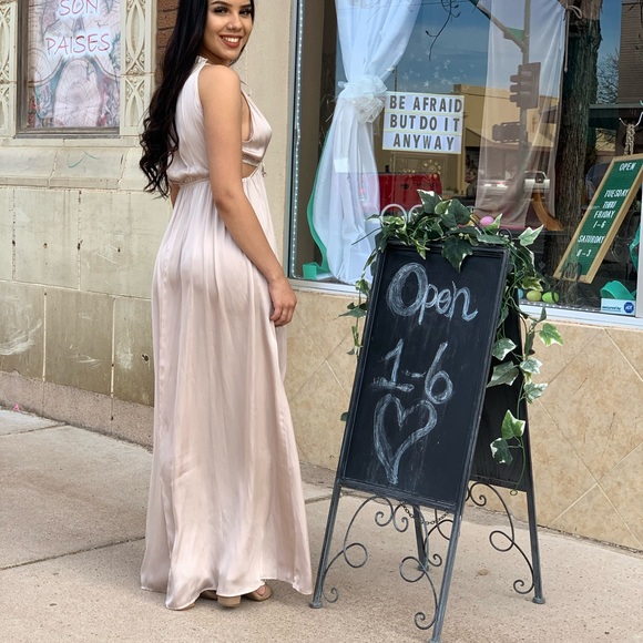 Bohemian NWT Cream Satin Sleeveless Crop Maxi Dress Size Medium - Picture 9 of 10